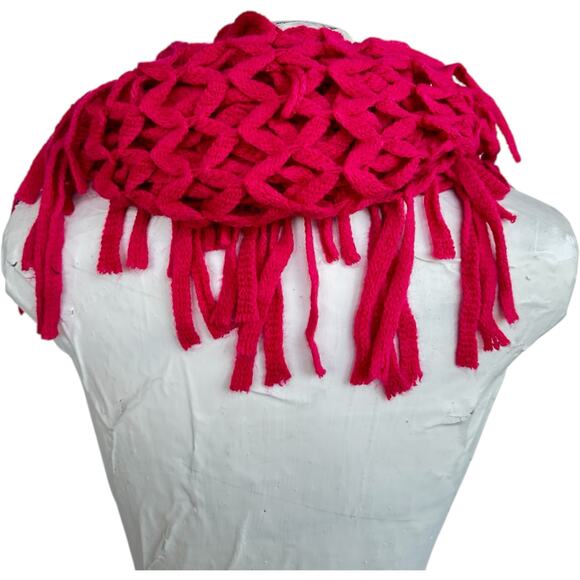 Womens Chunky Knit Poncho Infinity Loop Scarf Hot Pink Fringe Wrap Open Weave - Picture 3 of 4